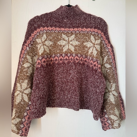 Francesca's Collections Sweaters - Francesca's Collections Maroon and Pink Cowl Sweater